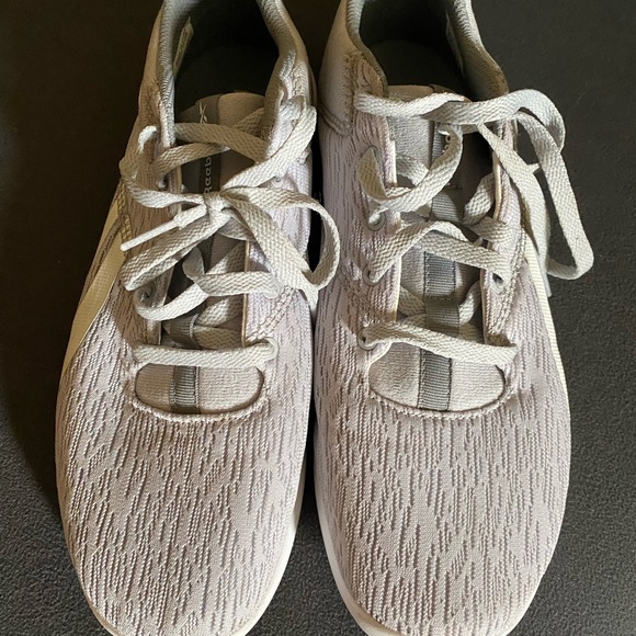 Reebok - Picture 2 of 4